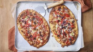 Tandoori hot naan pizza