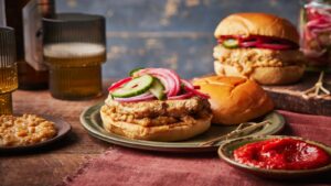 Chicken satay burgers
